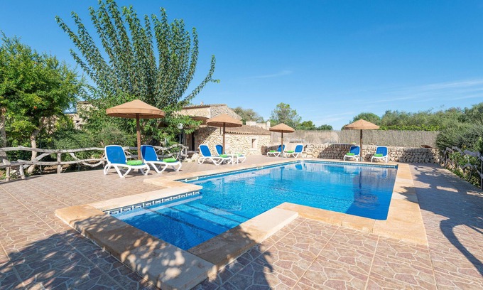 Felanitx Villa | SAN SOLE - Beautiful rustic finca with private swimming pool and free Wifi
