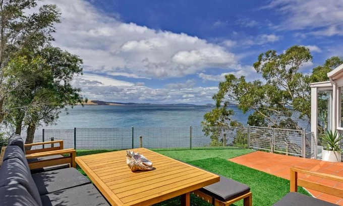 Sandy Bay House | Sandy Bay Beachfront Oasis direct beach access