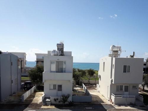 Pervolia House | Sandy Beach Complex