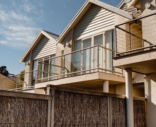 Port Fairy House | Sandy Nook Beachfront Bliss with uninterrupted Ocean Views
