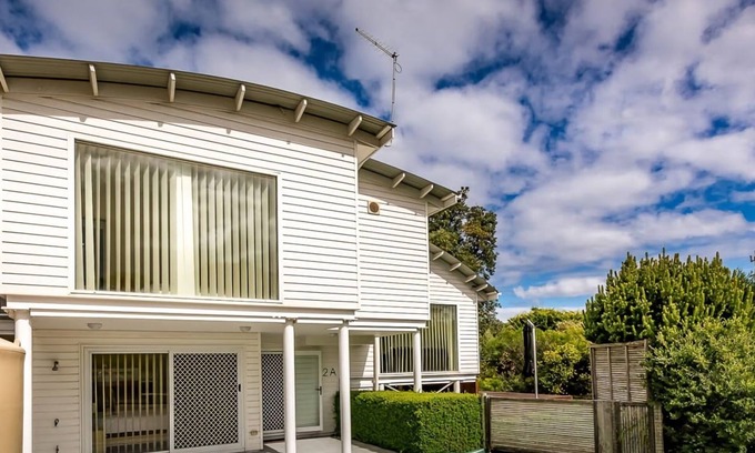 Sandy Point House | Sandy Star, Sandy Point
