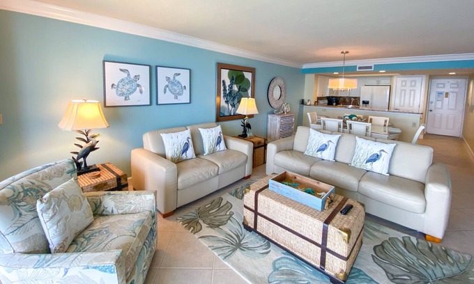 Punta Rassa Condo | Sanibel Harbour Resort Bay View Tower 432: Beachfront with gorgeous sunset views over the water.