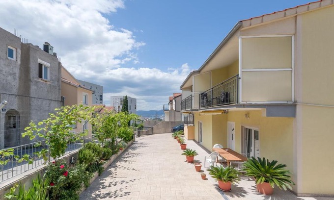Mejasi Apartment | Sans Souci Split