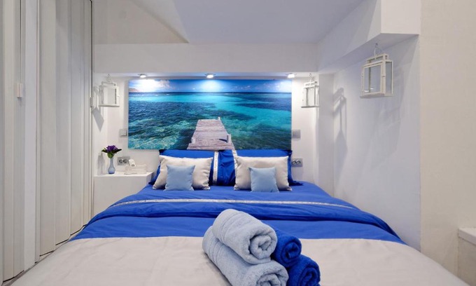 Mousio Apartment | Santorini Style at Nathional Archeological museum of Athens,Greece