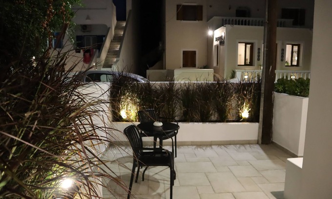 Fira Hotel | Santozen Suites