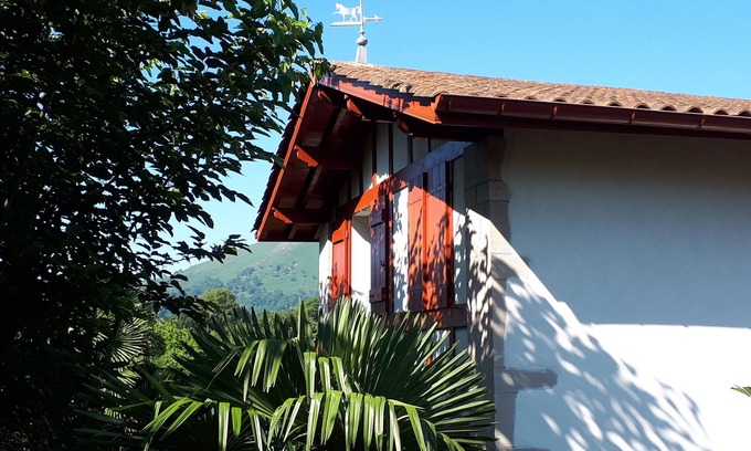 Sare House | Sare, between ocean and mountains