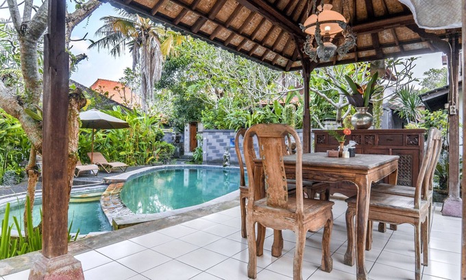 Penestanan Bed & Breakfast | Sari Bamboo Bungalows
