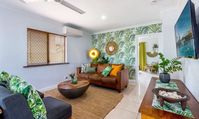 Westcourt House | Savannah House - Two Homes in One