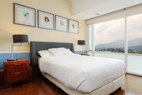 Santa Fe Apartment | Scala Santa Fe, Modern Apt with Pool