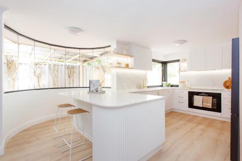 Scarborough House | Scarborough Family Beachside Retreat - Walk to beach