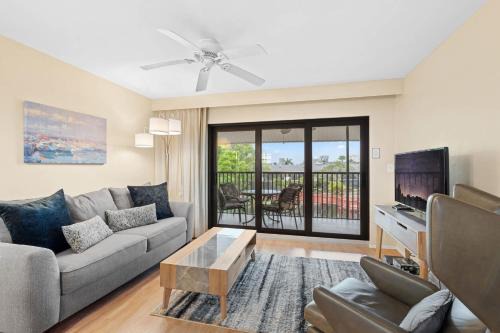 Park Shore House | Scenic Resort Views From This 3rd Floor Deluxe Condo