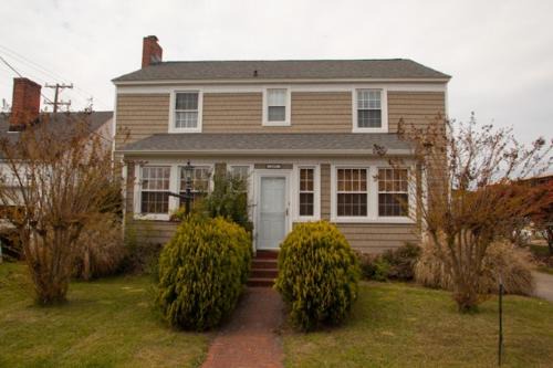Northeast Virginia Beach House | Sea Dog - Resort Area VB