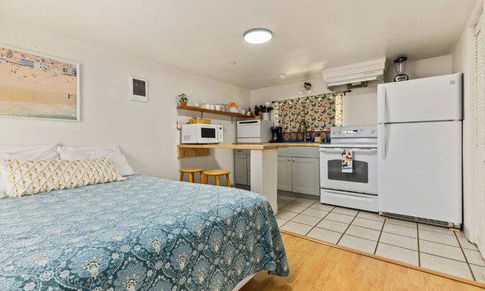 Rockaway Beach House | Sea Haven Motel Unit 4