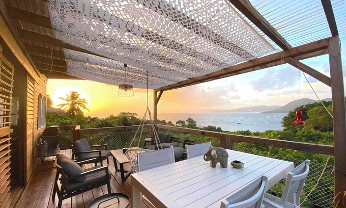Sainte-Anne House | Sea Lodge : Maison Avec Vue Imprenable - Votre Refuge de Vacances Idéal