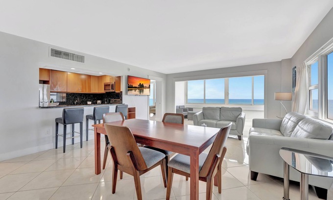 Bermuda Riviera Apartment | Seabreeze Escape Ocean Front