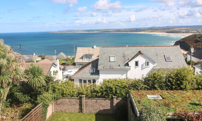 Carbis Bay Cottage | SEAFIELD, pet friendly, luxury holiday cottage in Carbis Bay
