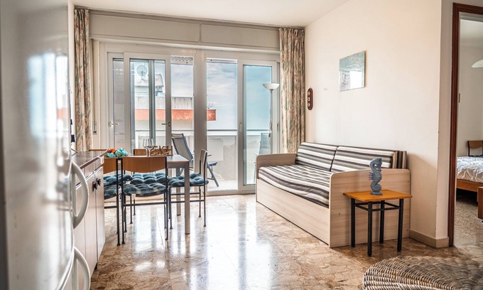 Bibione Apartment | Seafront Apartment in a Modern Building in Bibione