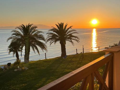 Kassandra House | Seafront Family Apartment Calypso