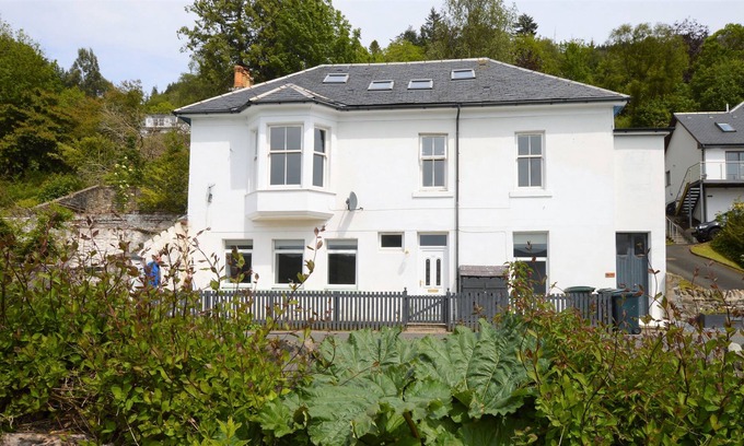 Kilmun Apartment | Sealladh Na Mara, waterfront, picturesque