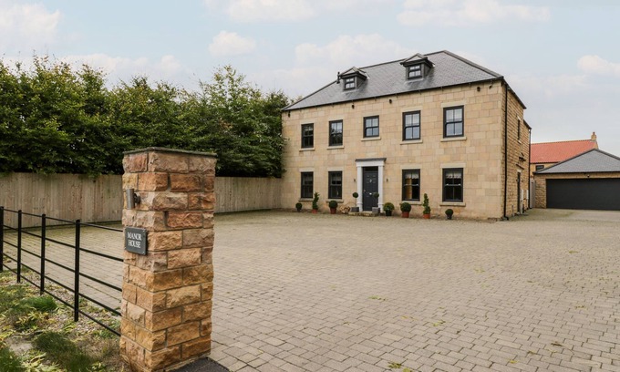 Scarborough House | SEAMER MANOR HOUSE, pet friendly in Seamer, North Yorkshire