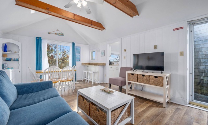 Yarmouth Cottage | Seaside Cottage with Private Beach – Your Hidden Treasure!