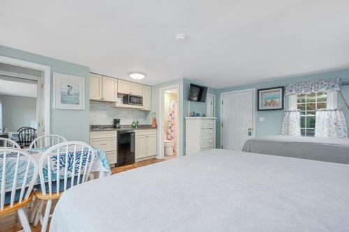 South Yarmouth House | Seaside Cottages - Cottage 01 - Coastal Haven