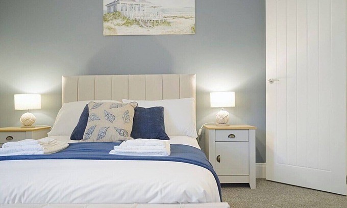 Redcar House | Seaside Haven on Newcomen Grove: Redcar Retreat
