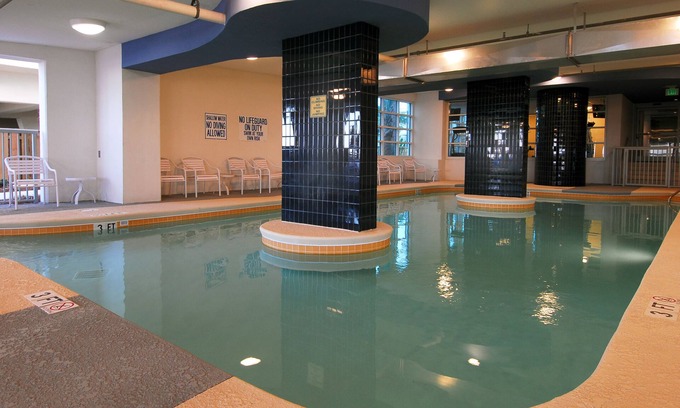 Crescent Beach Apartment | Seaside Resort