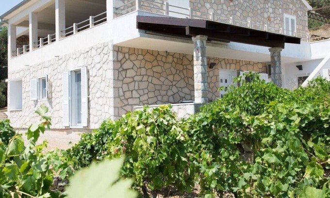 Zavala House | Seaside Zavala Comfortable holiday residence