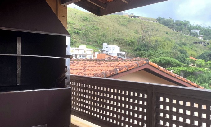 Praia Deserta House | Seasonal Beach House View to the Sea in Brazil