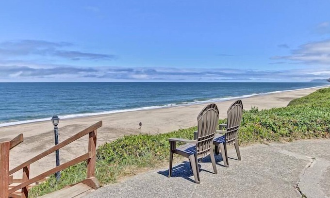 Lincoln Beach Condo | Seaspray