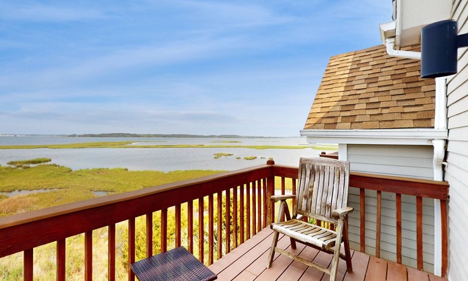 Fenwick Island House | Seatowne bayfront home w/outdoor shower, community pool, tennis & pier