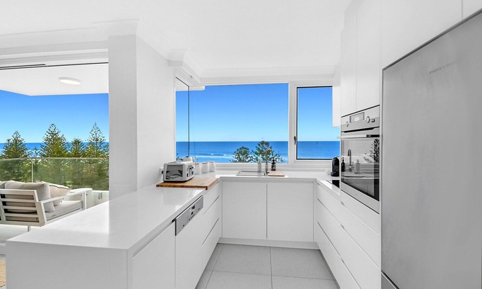 Burleigh Heads Apartment | Seaview Coastal Retreat