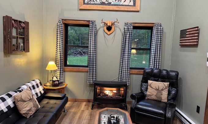 Dushore Cabin | Secluded Cabin outside of Dushore