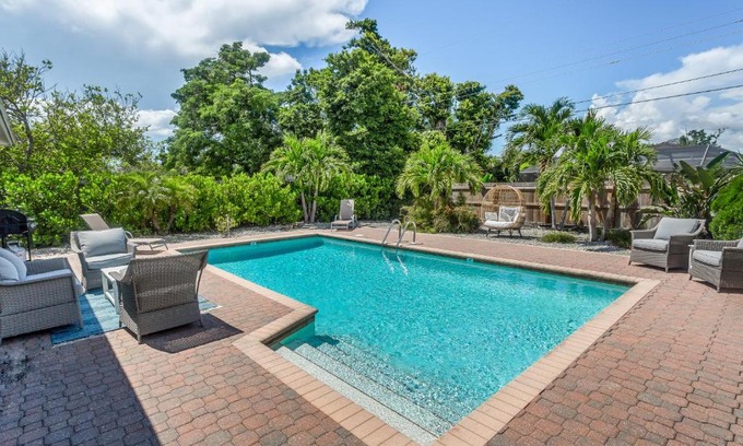 Naples Park House | Secret Splash