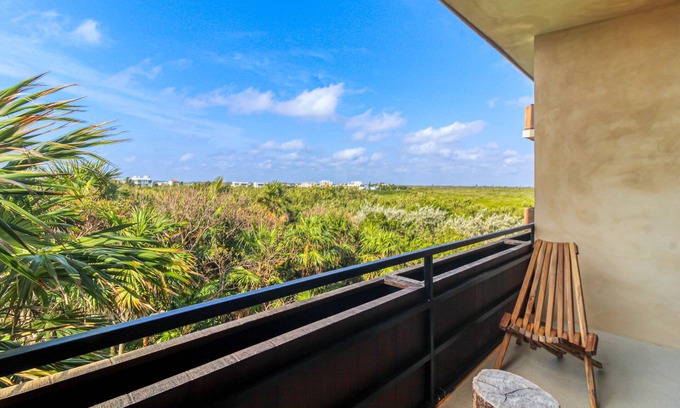 Tulsayab Apartment | Serene retreat near beaches with an amazing pool, patio, & kitchenette