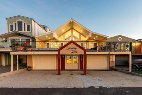 West End House | Serenity At The Lake Pool Retreat