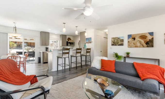 Joshua Tree House | π΅ Serenity Sands - Large Fenced House with Hot Tub, BBQ and Fire Pit! π΅