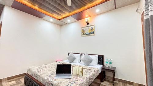 Dharampur Apartment | Serenity Wellness Kasauli !