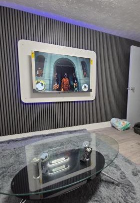 Dagenham Apartment | Shafter House London