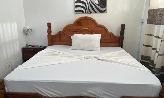 Mazizini Bed & Breakfast | Shamanice Lodge & Apartments