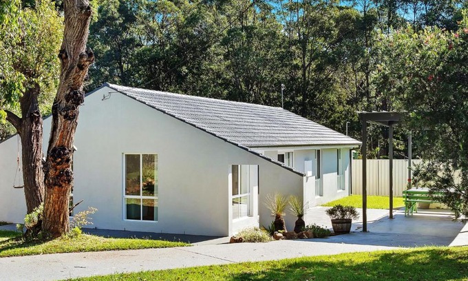 Huskisson House | Shellys by Experience Jervis Bay