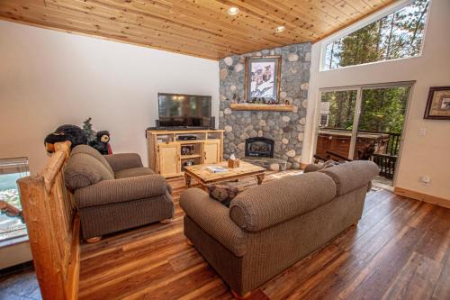 Tahoma House | Sherman By Hauserman Rentals