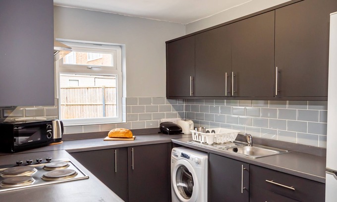 Southampton House | Shirley House 3 Guest House Self Catering