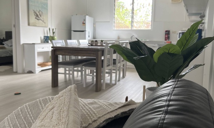 Shoal Bay Cottage | Shoal bay Serenity beach Cottage