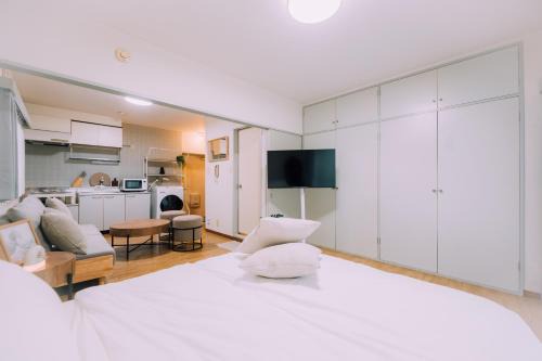 Yoyogi Apartment | Showa Bloom Shinjuku 101