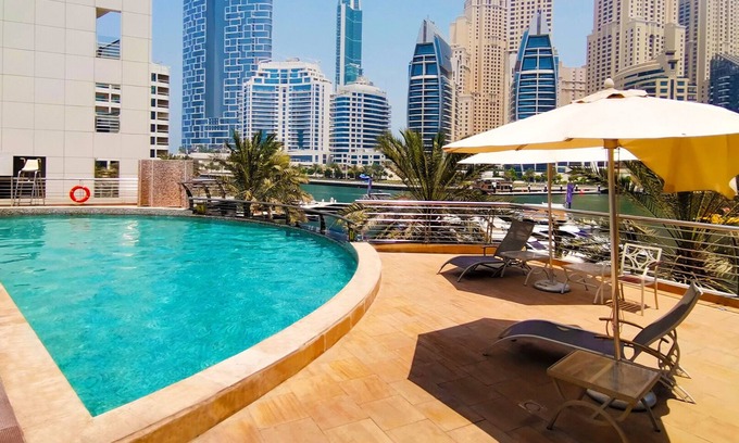 Dubai Marina Apartment | Signature Hotel Apartments & Spa