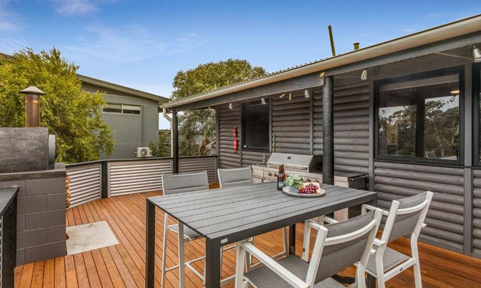 Carrickalinga House | Silvers Anchor 2 Bennett Street