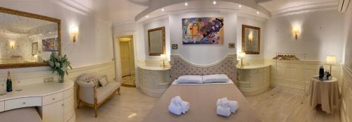 Tuscolano House | Simon's Guest House Rome