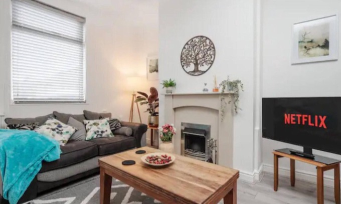 Thatto Heath House | Simons 2 bed home on the outskirts of Liverpool with great links to the City